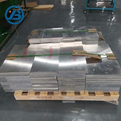 قوة الشد 120 MPa صفيحة سبيكة المغنيسيوم توفر التوسع الحراري 25 X 10-6 K و إطالة 10 في المئة مناسبة لأجزاء السيارات